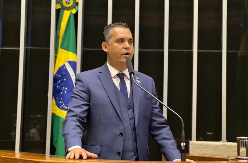  Ministro do Trabalho e Emprego vai a Vitória segunda (10) para assinatura de acordo de formalização do trabalho temporário na produção do café