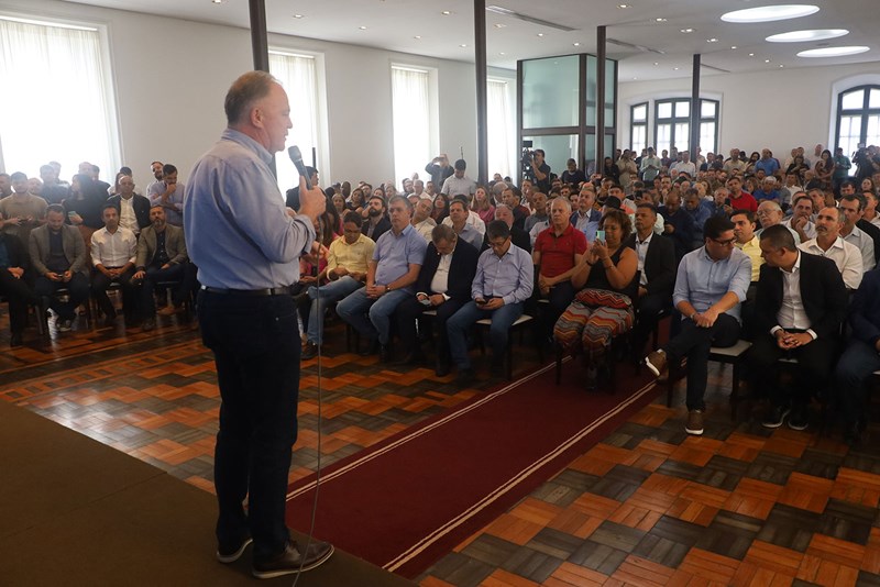  Governador anuncia R$ 1,6 bilhão em obras rodoviárias e de infraestrutura no ES