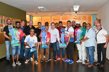  Escolas campeãs do Carnaval de Vitória são recebidas na PMV
