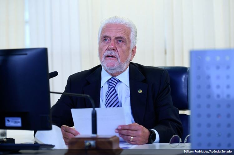  Prioridade é regulamentar reforma tributária, diz líder do governo