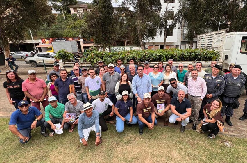  Produtores de São Domingos do Norte e Águia Branca recebem 6 mil mudas de cacau