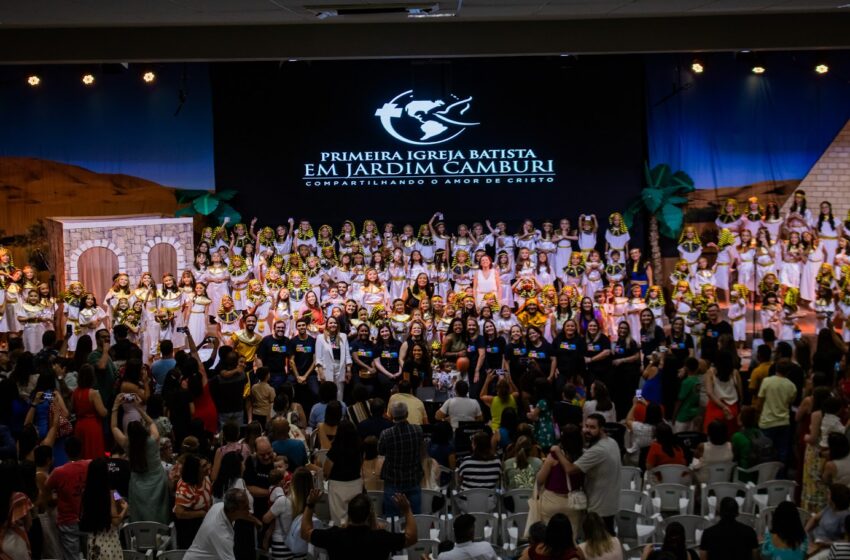  Mais de 130 crianças vão apresentar musical de Natal no Centro de Celebrações de Vitória