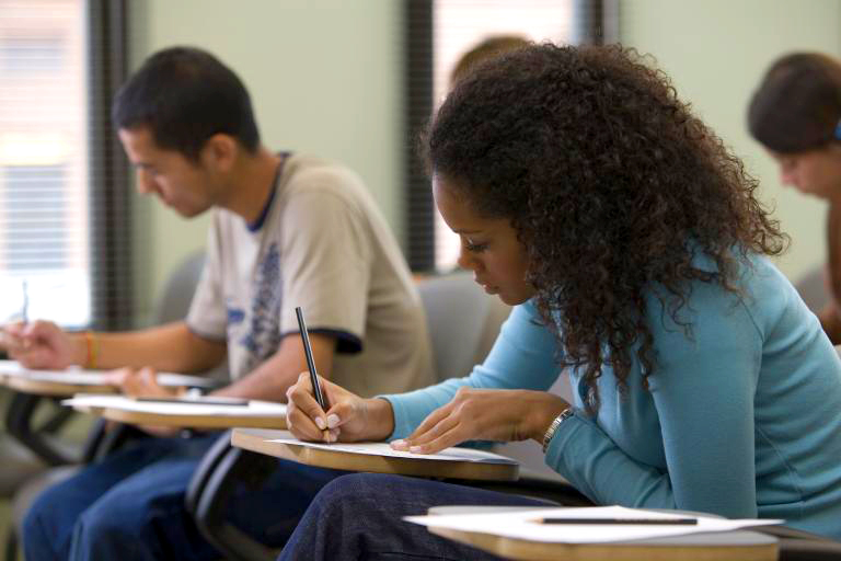  Projeto suspende prazo de concurso durante vedação eleitoral