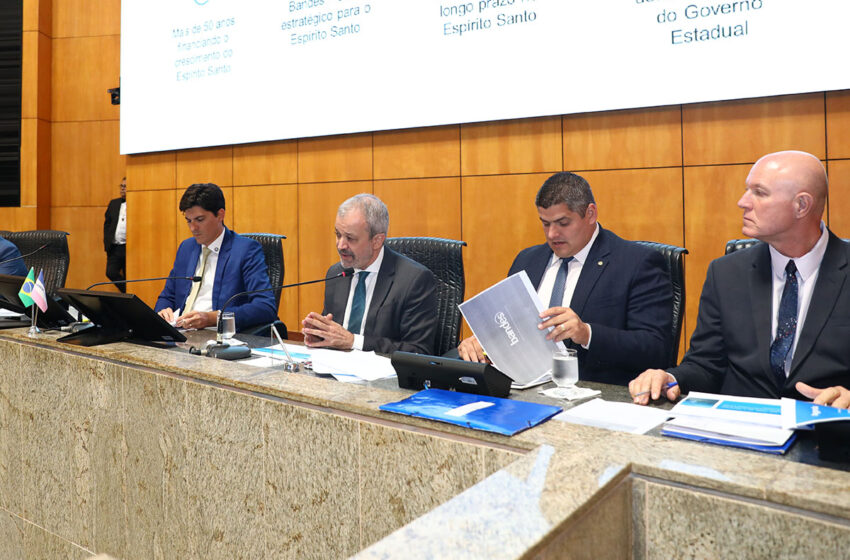  Bandes presta contas à Comissão de Finanças  O diretor-presidente da instituição financeira pública, Marcelo Saintive, falará aos deputados na segunda-feira (27)