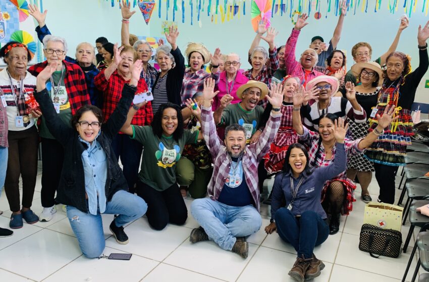  Idosos de Cariacica participam de arraiá do projeto Digna Idade