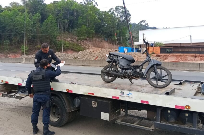  Guarda de Viana intercepta suspeito na BR-262 e recupera moto furtada após perseguição